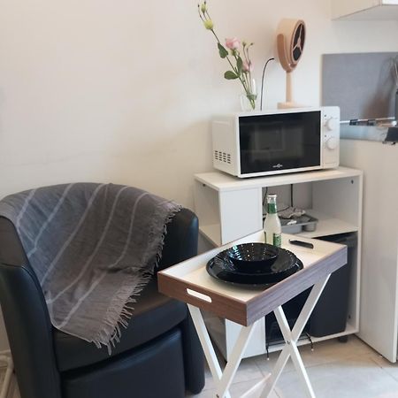 Studio De 14M2 Dans Une Maison Cagnes-sur-Mer Kültér fotó