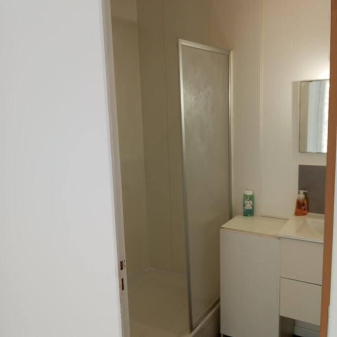 Studio De 14M2 Dans Une Maison Cagnes-sur-Mer Kültér fotó