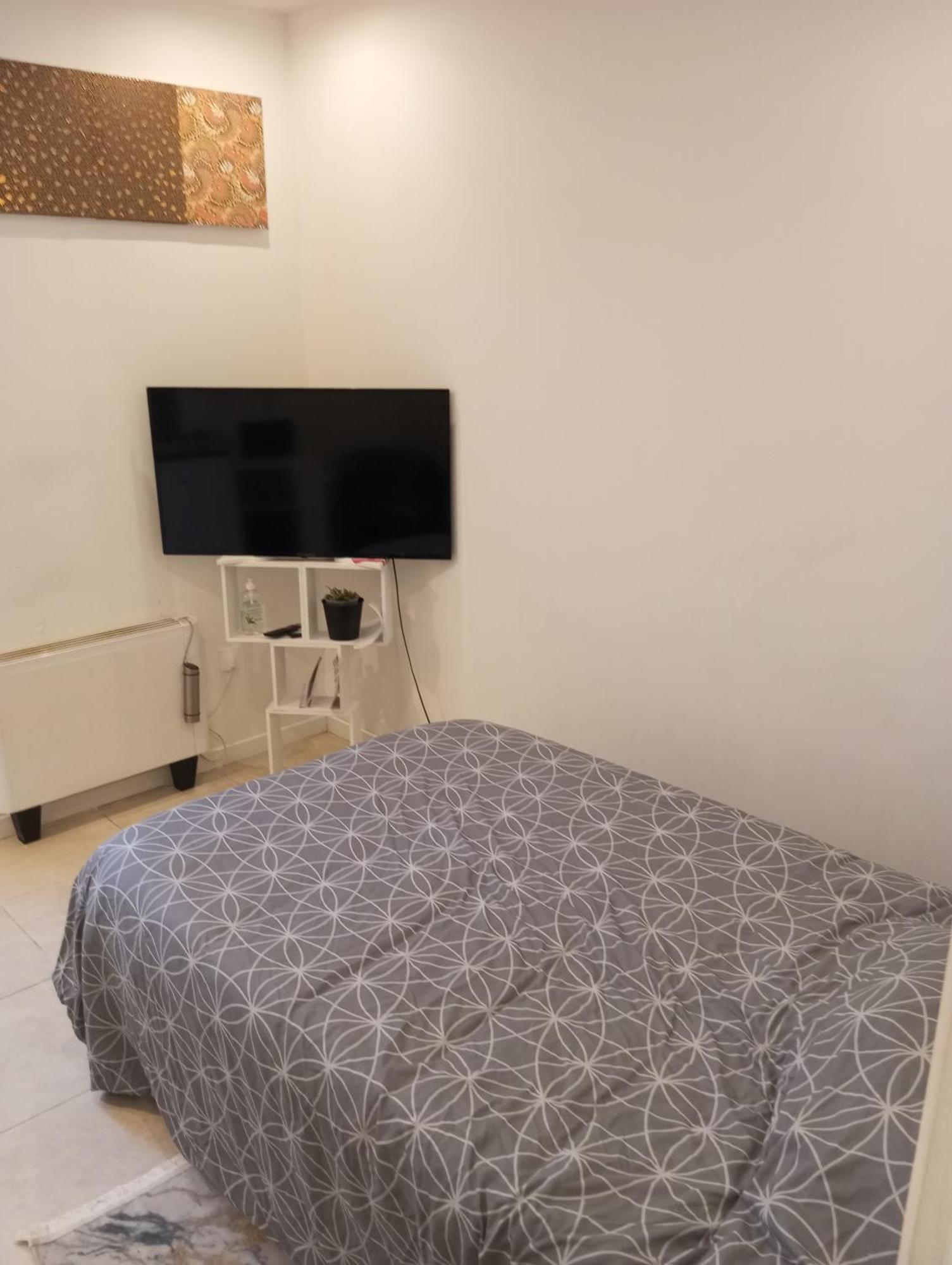 Studio De 14M2 Dans Une Maison Cagnes-sur-Mer Kültér fotó
